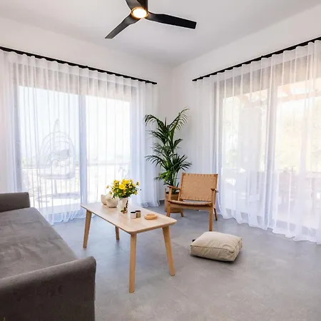 Ena & Ena Signature Seaview Homes *